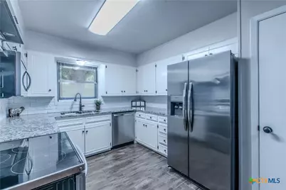 213 E Upshaw Avenue, Temple, TX 76501 - Photo 5