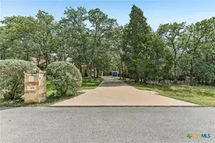 109 Elm Wood Dr, Elgin, TX 78621 - Photo 5