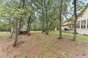 109 Elm Wood Dr, Elgin, TX 78621 - Photo 35