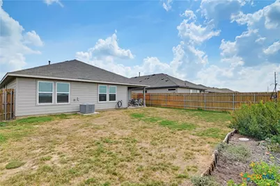 1416 Parkwood, Seguin, TX 78155 - Photo 29