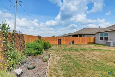 1416 Parkwood, Seguin, TX 78155 - Photo 27