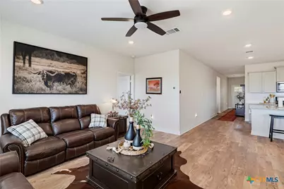 1416 Parkwood, Seguin, TX 78155 - Photo 9