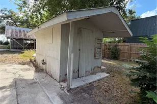 882 Buerger Ln, Seguin, TX 78155 - Photo 5