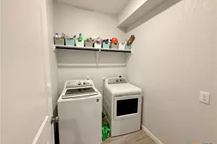 9066 Bowie Rdg, Seguin, TX 78155 - Photo 17