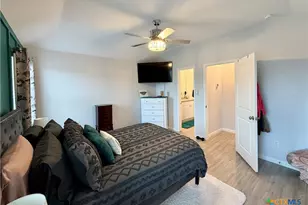 9066 Bowie Rdg, Seguin, TX 78155 - Photo 9