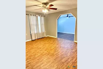 422 W Franklin Street, Goliad, TX 77963 - Photo 9
