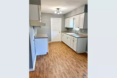 422 W Franklin Street, Goliad, TX 77963 - Photo 7