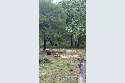 105 Clear Springs, Floresville, TX 78114 - Photo 13