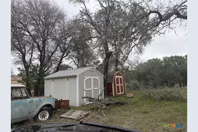 105 Clear Springs, Floresville, TX 78114 - Photo 5