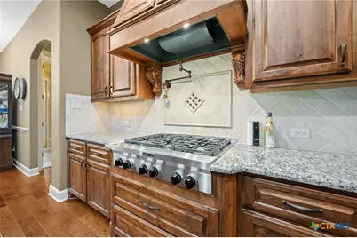 1015 Provence Place, New Braunfels, TX 78132 - Photo 7
