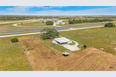 240 E Frontage Road, Victoria, TX 77905 - Photo 5