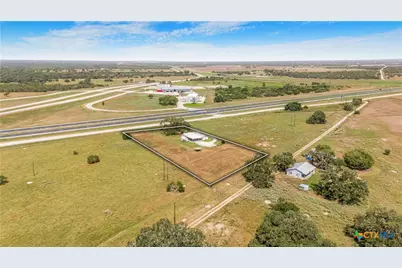 240 E Frontage Road, Victoria, TX 77905 - Photo 9