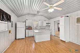 240 E Frontage Rd, Victoria, TX 77905 - Photo 19