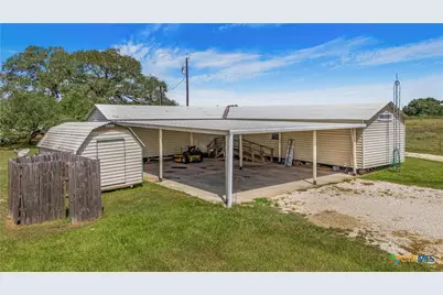 240 E Frontage Road, Victoria, TX 77905 - Photo 13