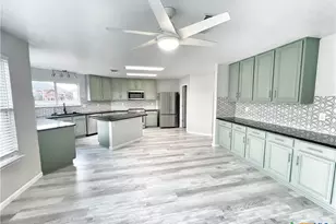 2060 Club Crossing, New Braunfels, TX 78130 - Photo 11