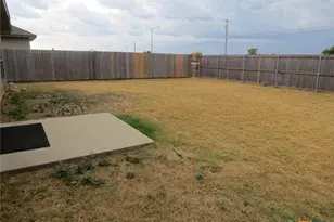 1304 Lakeway Crossing Dr, Temple, TX 76502 - Photo 25