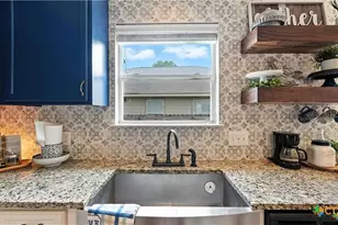 427 Roadrunner Ave, New Braunfels, TX 78130 - Photo 21
