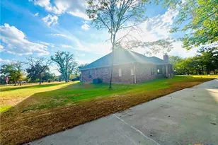 612 River Oaks Dr, Gatesville, TX 76528 - Photo 33