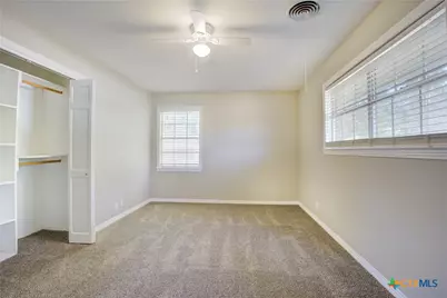 3401 Meadow Oaks Drive, Temple, TX 76502 - Photo 13
