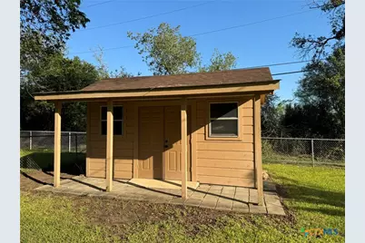 1464 Robin Lane, Seguin, TX 78155 - Photo 29