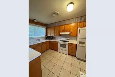 1464 Robin Lane, Seguin, TX 78155 - Photo 7