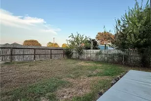 802 S Colorado St, Port Lavaca, TX 77979 - Photo 3