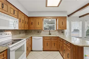 1314 Canary Ln, Seguin, TX 78155 - Photo 13