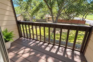 903 S Magnolia Ave, Luling, TX 78648 - Photo 13