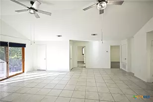1133 Fox Run Cir, New Braunfels, TX 78130 - Photo 15
