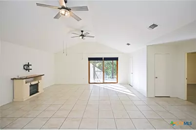 1133 Fox Run Circle, New Braunfels, TX 78130 - Photo 11