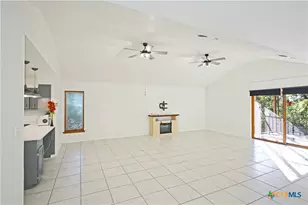 1133 Fox Run Cir, New Braunfels, TX 78130 - Photo 13