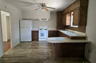 605 Park St, Gatesville, TX 76528 - Photo 9