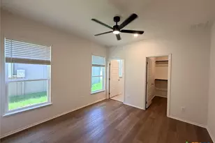 1525 Crooked River Ct, Temple, TX 76502 - Photo 9