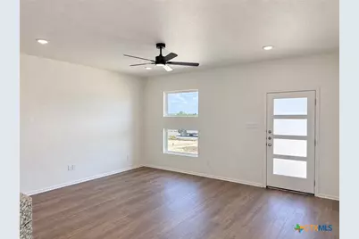 1529 Crooked River Ct, Temple, TX 76502 - Photo 9