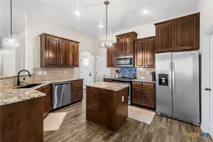8305 Grayson Trl, Killeen, TX 76542 - Photo 15