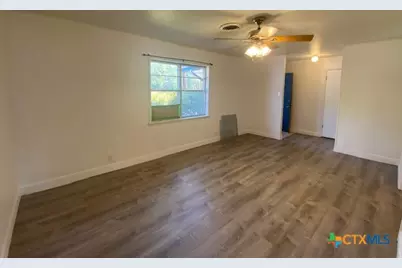 203 E 14th Avenue, Belton, TX 76513 - Photo 3