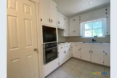203 E 14th Avenue, Belton, TX 76513 - Photo 5