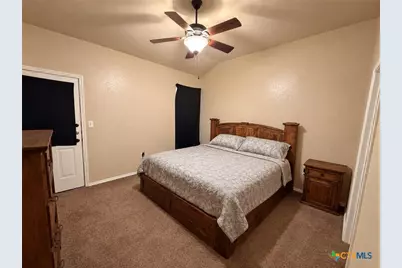 557 Creekside Circle, New Braunfels, TX 78130 - Photo 13
