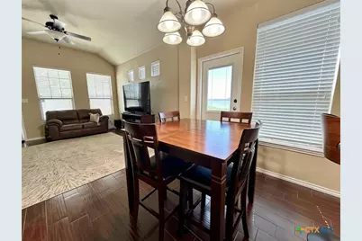 557 Creekside Circle, New Braunfels, TX 78130 - Photo 5