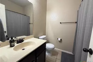 557 Creekside Cir, New Braunfels, TX 78130 - Photo 11