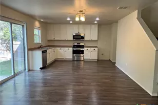 654 San Augustine Blvd, New Braunfels, TX 78132 - Photo 5
