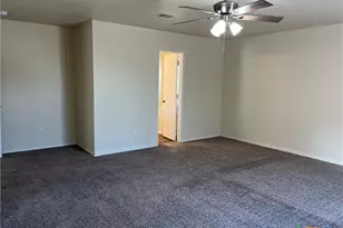 654 San Augustine Blvd, New Braunfels, TX 78132 - Photo 7
