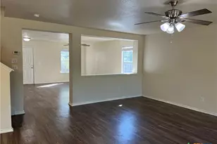 654 San Augustine Blvd, New Braunfels, TX 78132 - Photo 3