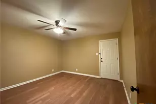 105 Blanco St, San Marcos, TX 78666 - Photo 9