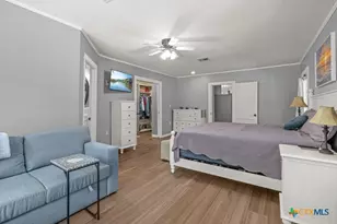 731 E 13th Ave, Belton, TX 76513 - Photo 15