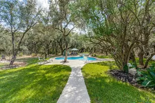 25867 Lewis Ranch Rd, New Braunfels, TX 78132 - Photo 41