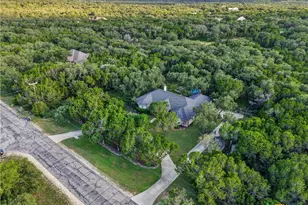 25867 Lewis Ranch Rd, New Braunfels, TX 78132 - Photo 17