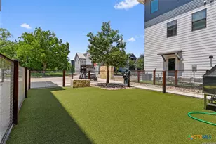 1208 N Academy Ave, New Braunfels, TX 78130 - Photo 19