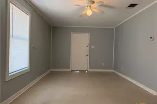 2110 Louise St, Seguin, TX 78155 - Photo 3