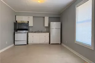 2110 Louise St, Seguin, TX 78155 - Photo 5
